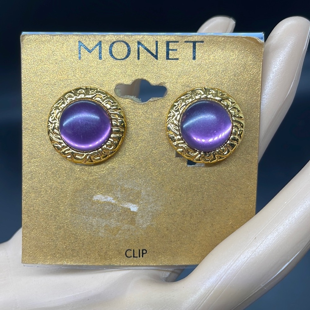 Vintage Y2k Monet circle gold purple stone clip on earrings NWT
